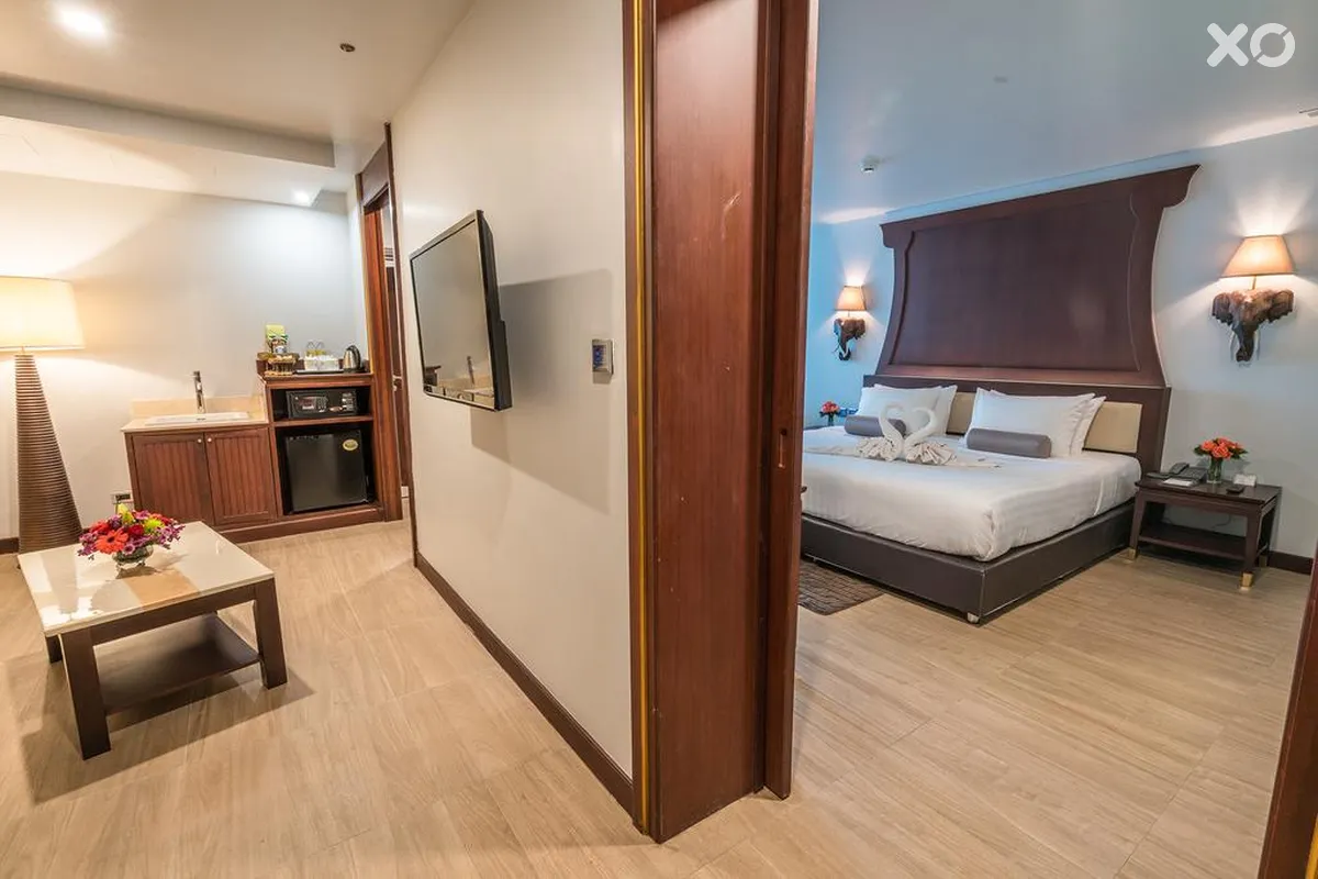 Aiyara Grand Hotel