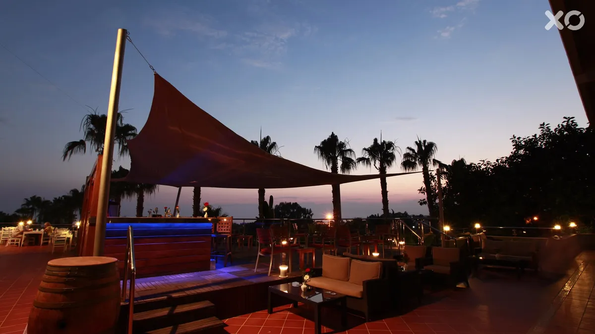Grand Side Hotel