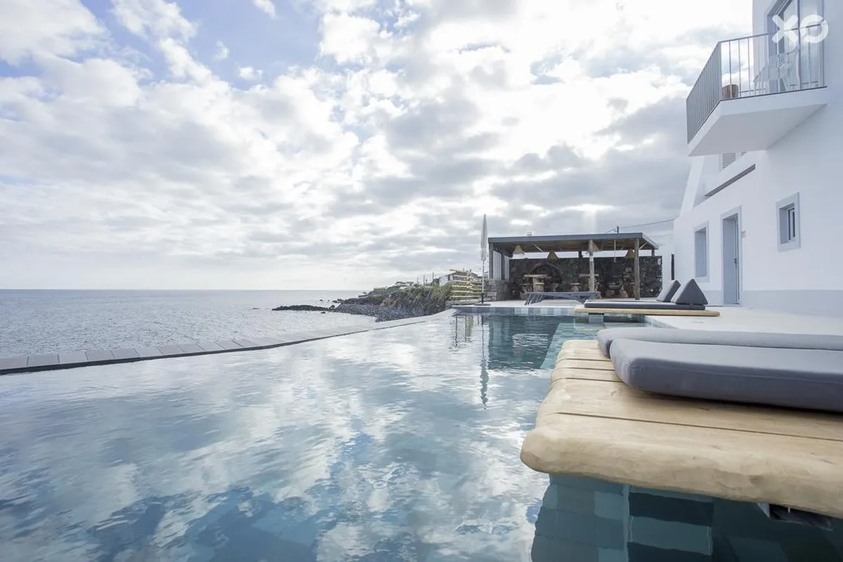 White Exclusive Suites & Villas