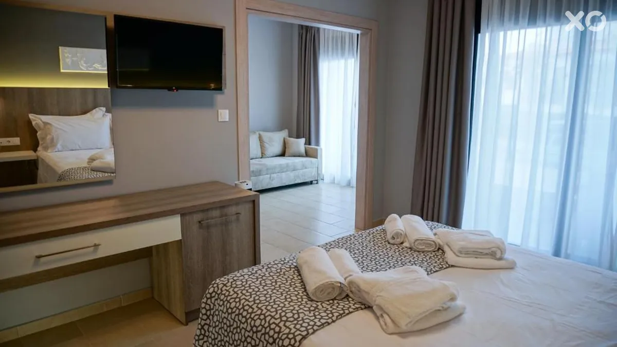 Agnes Deluxe Hotel