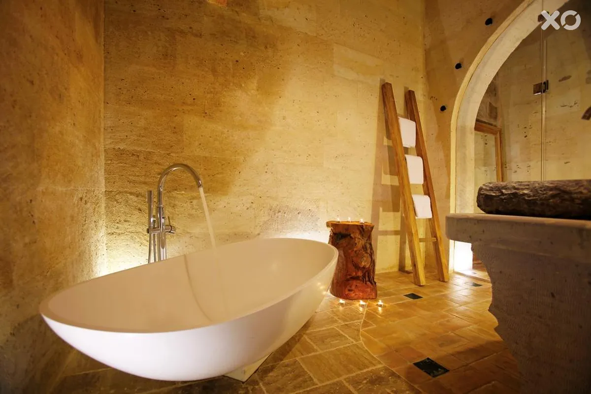 Millstone Cave Suites Hotel