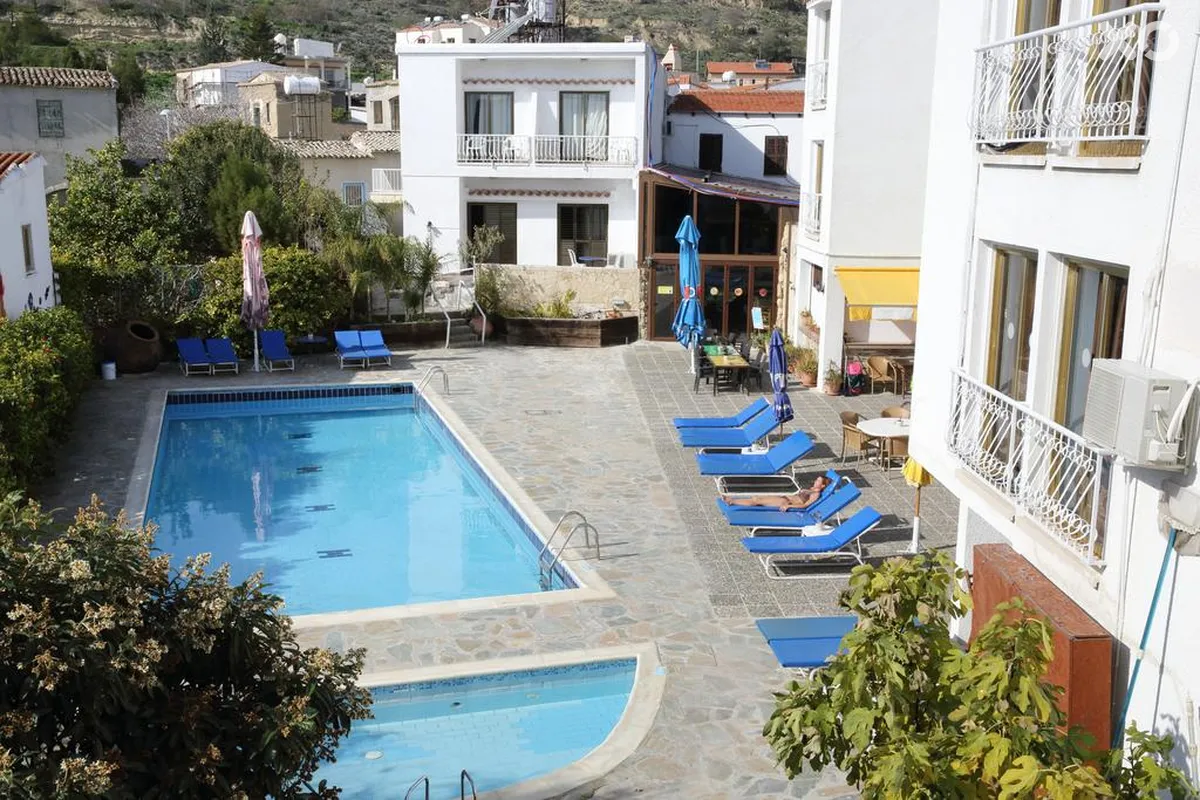 Antonis G Hotel Apartments
