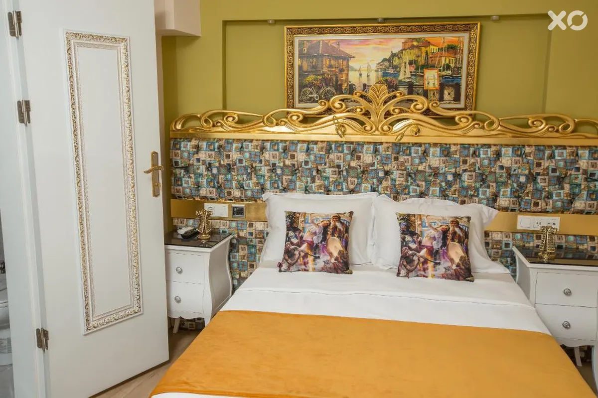 Atlantis Royal Hotel