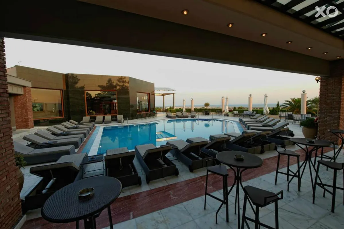 Royal Hotel