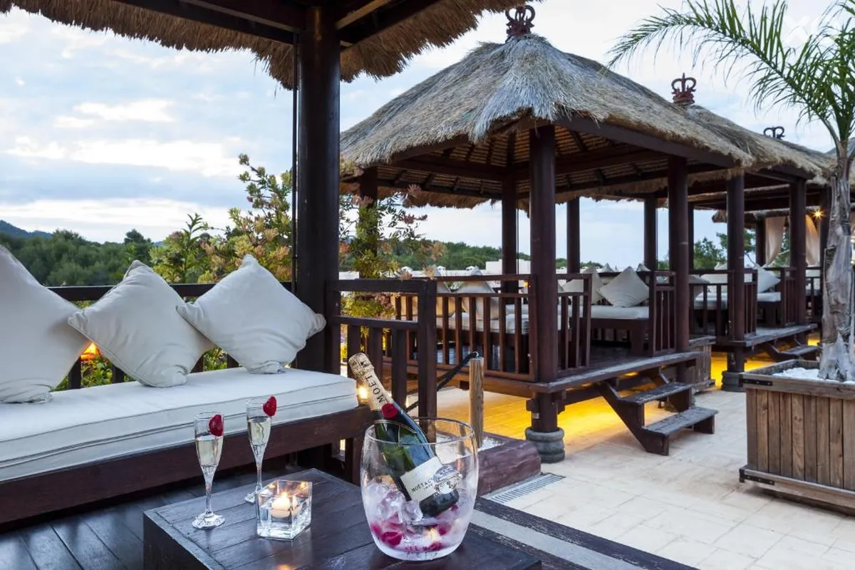 Invisa Club Cala Blanca Hotel