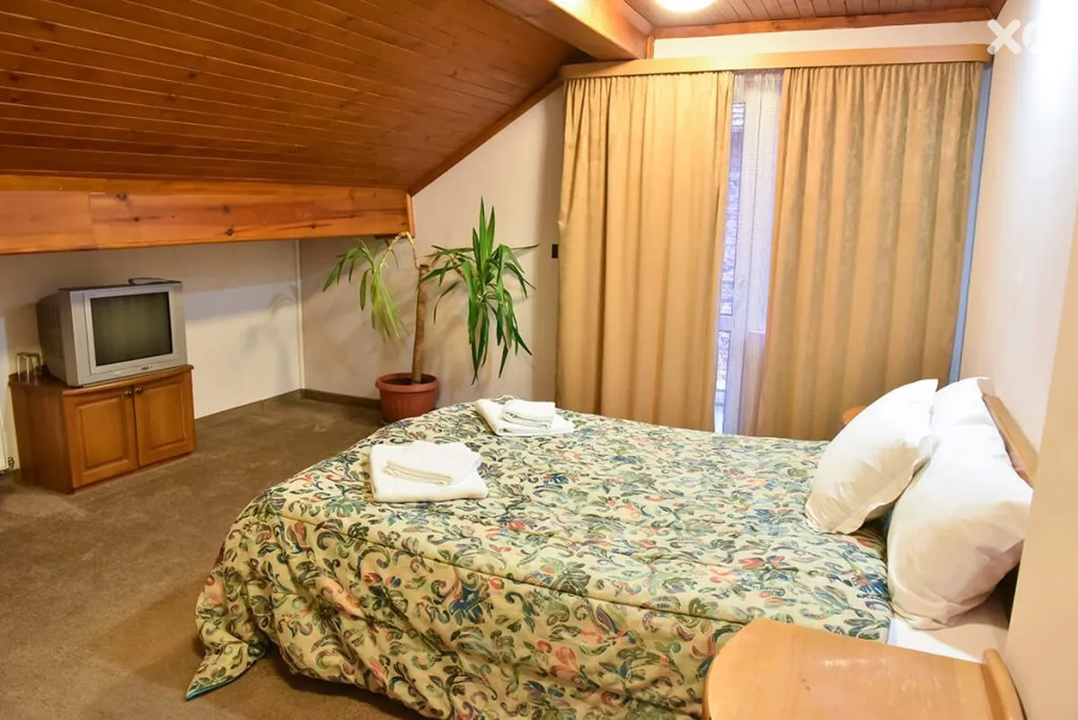 Rothmans Hotel