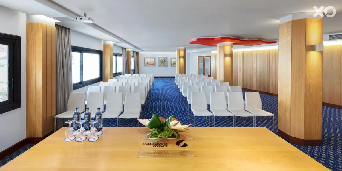 Lancelot Hotel