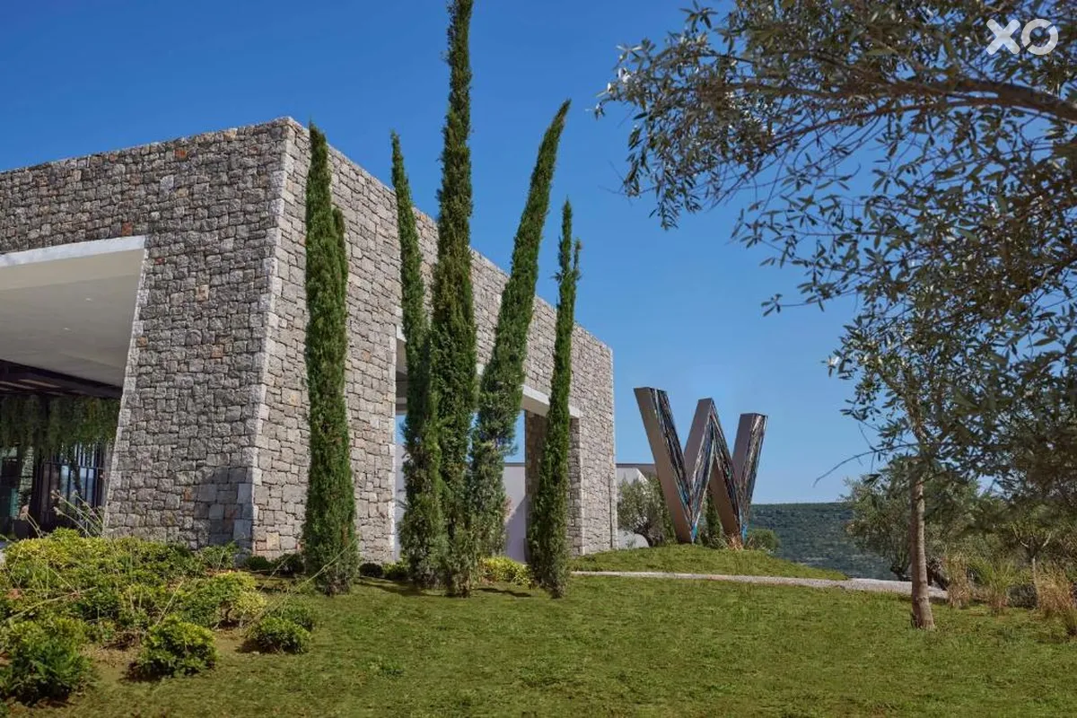 W Costa Navarino