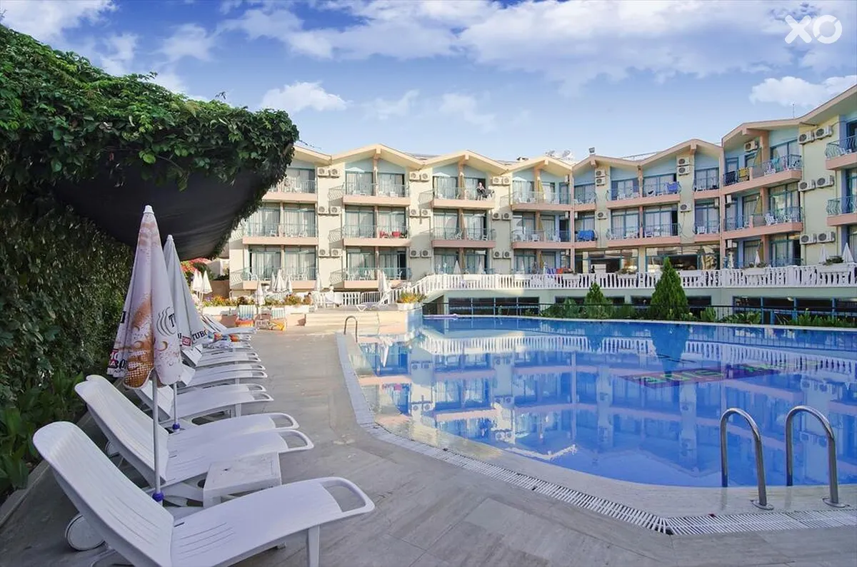 Park Side Hotel (Ces Park Hotel)