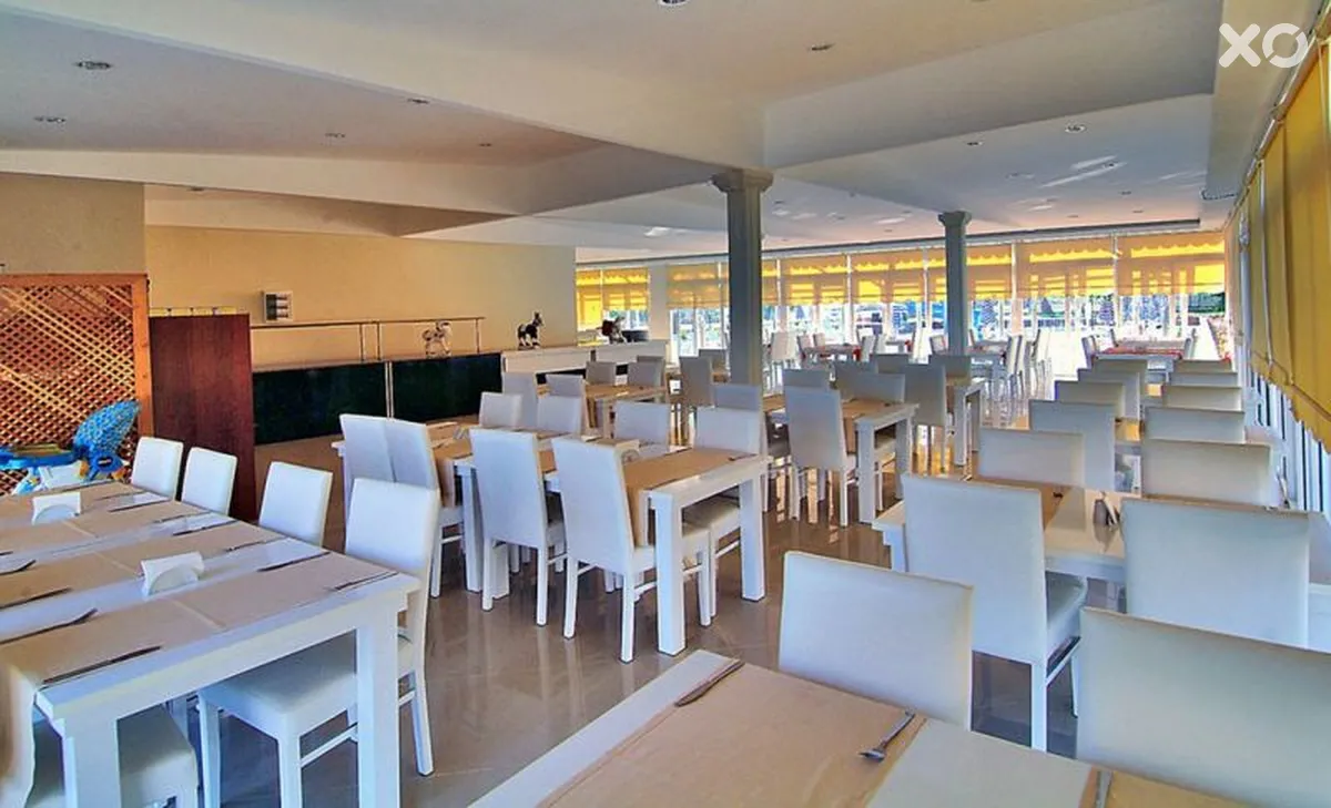 Aperion Beach Hotel