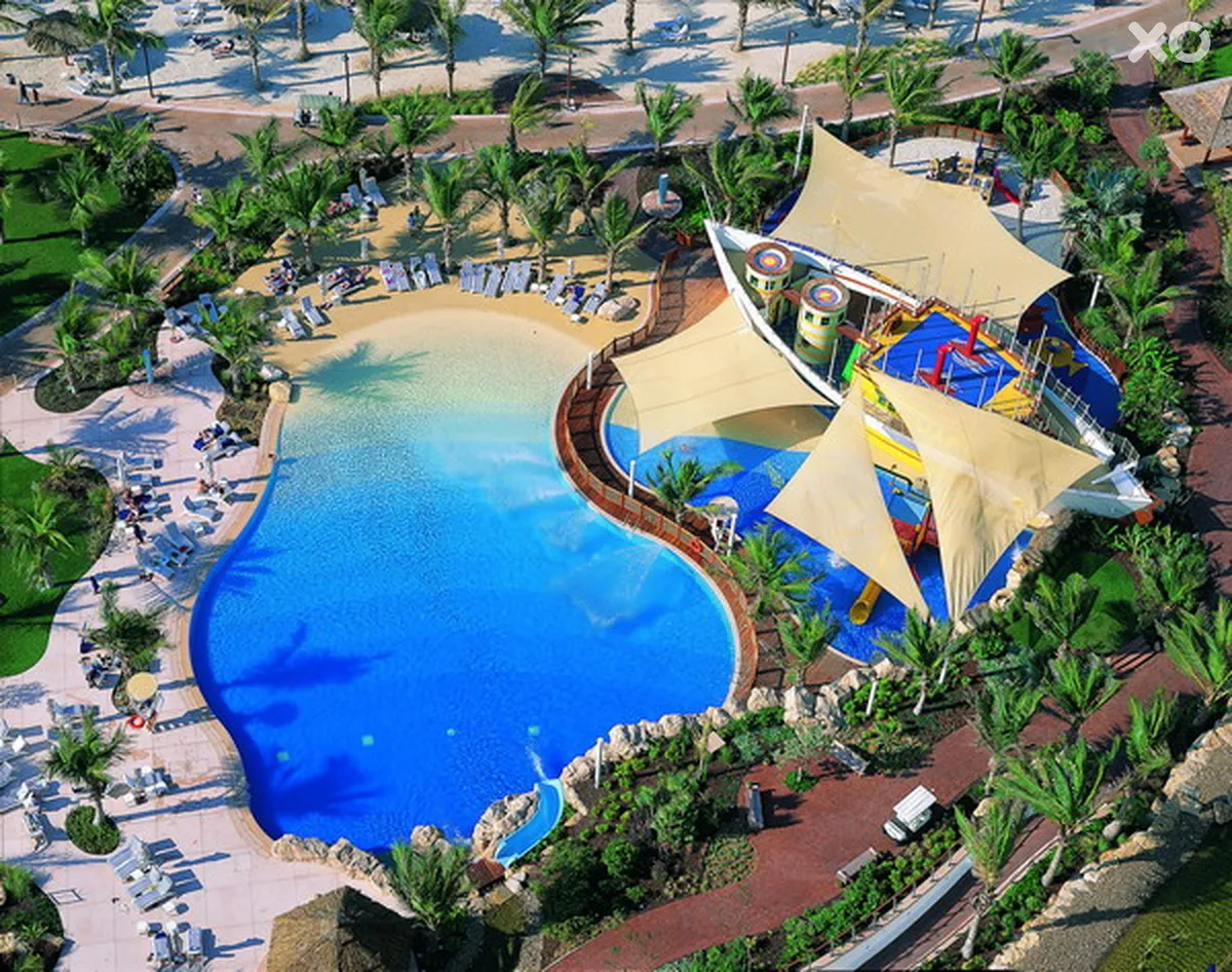 Jumeirah Beach Hotel & Beit Al Bahar Villas