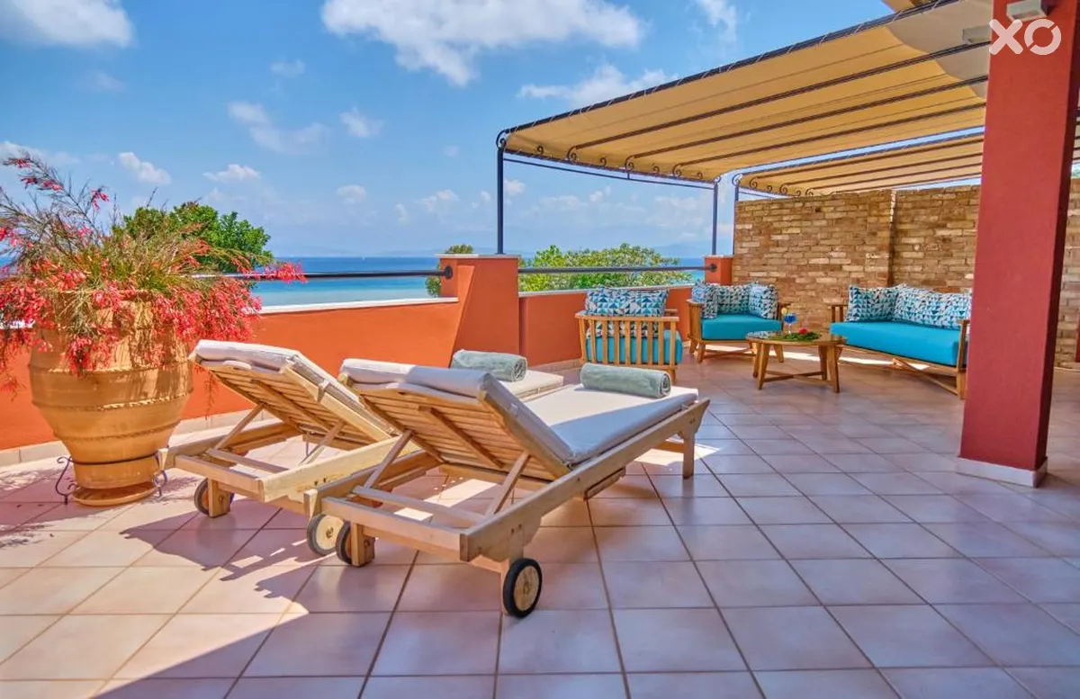 Chrismos Luxury Suites