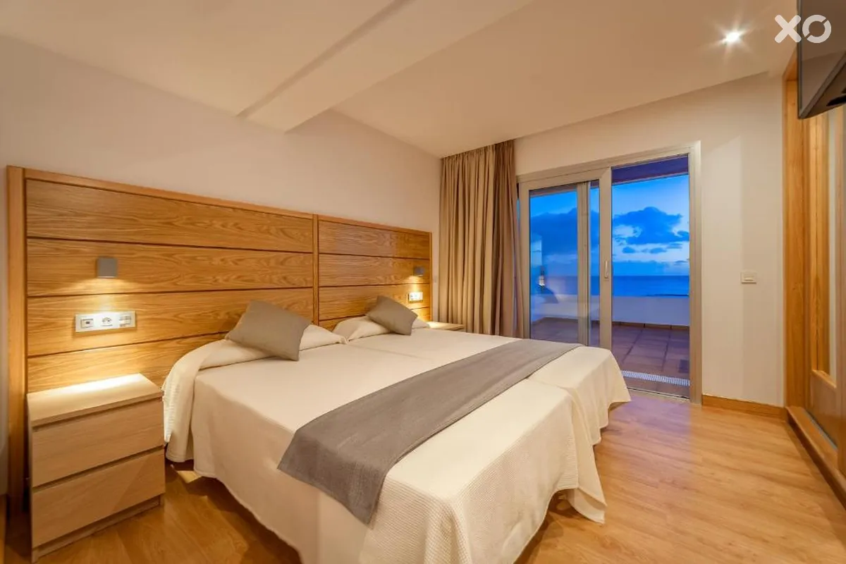 Lancelot Hotel