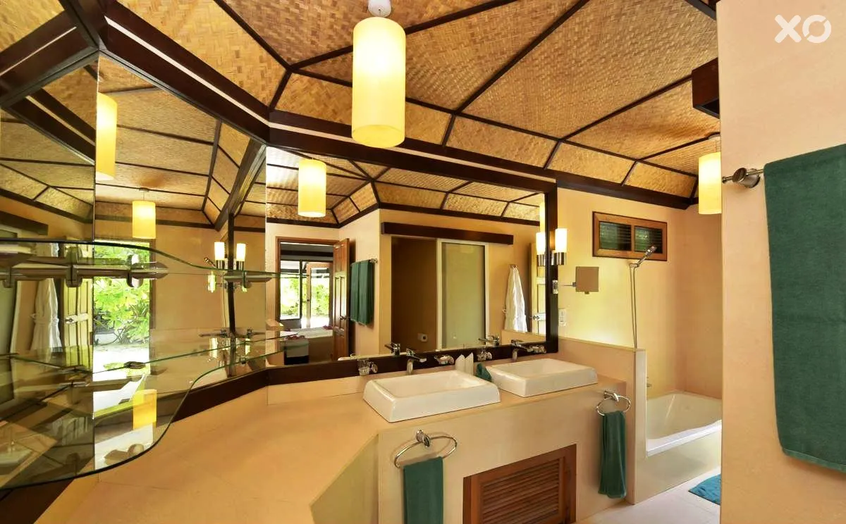 Angaga Island Resort & Spa