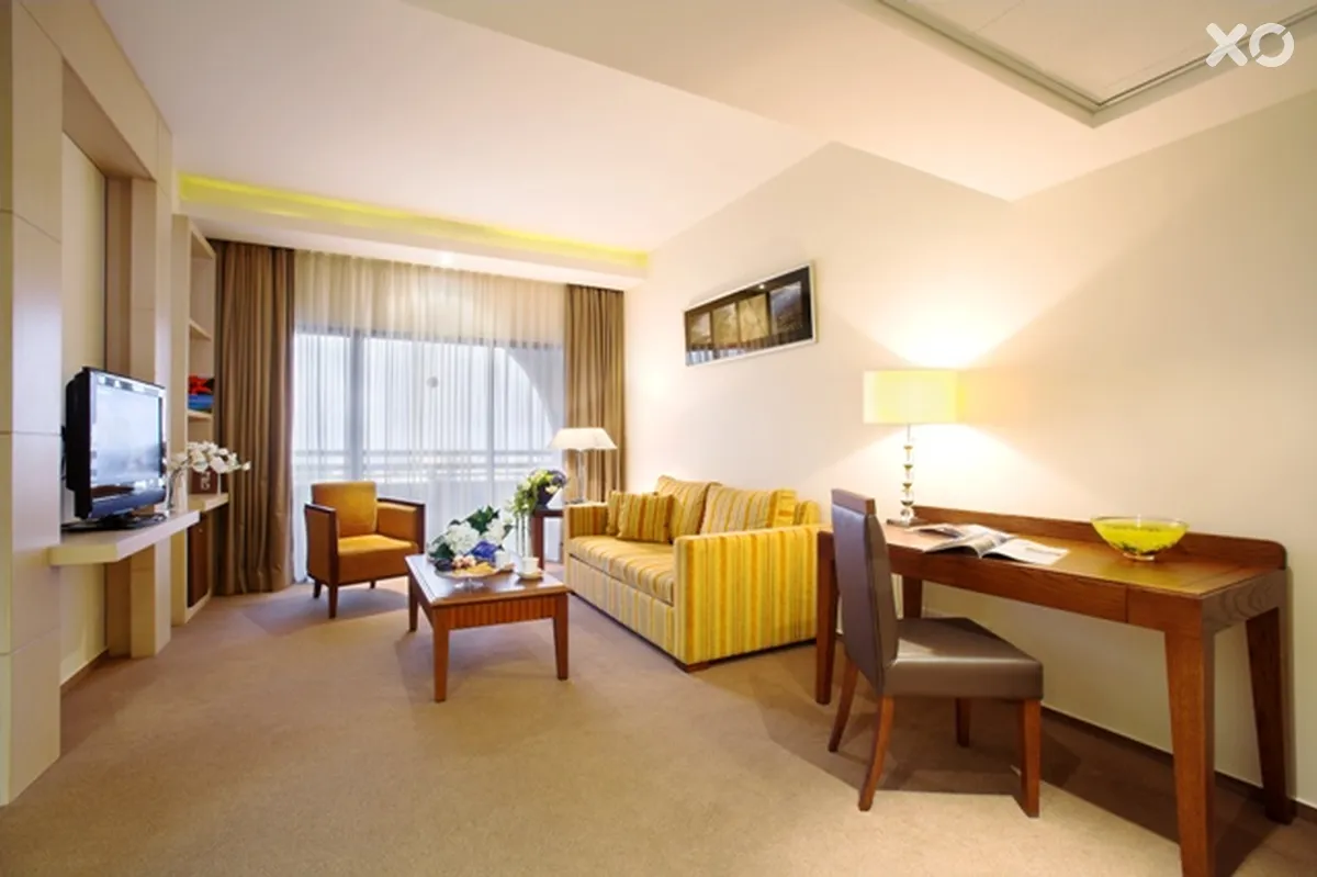 Ajax Hotel
