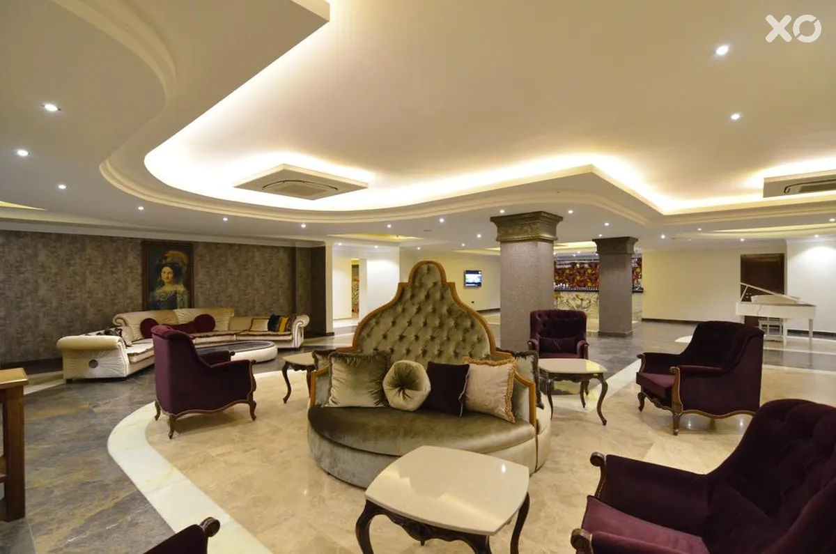 Azka Hotel