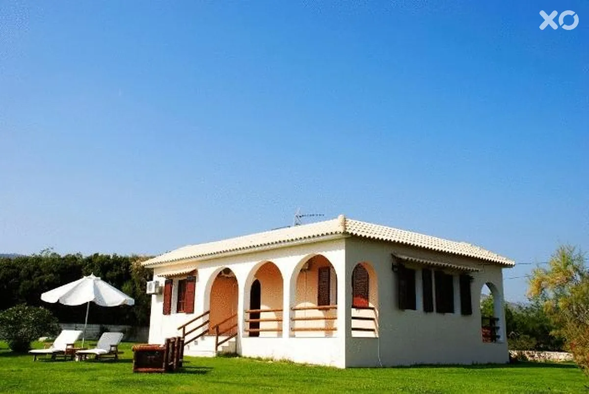 Gloria Maris Hotel Suites & Villa