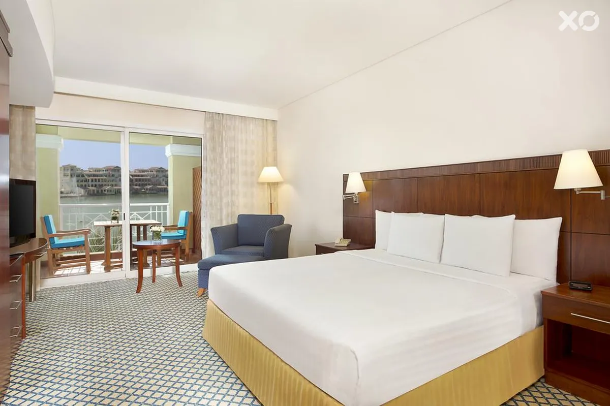 Copthorne Lakeview Hotel Dubai, Green Community