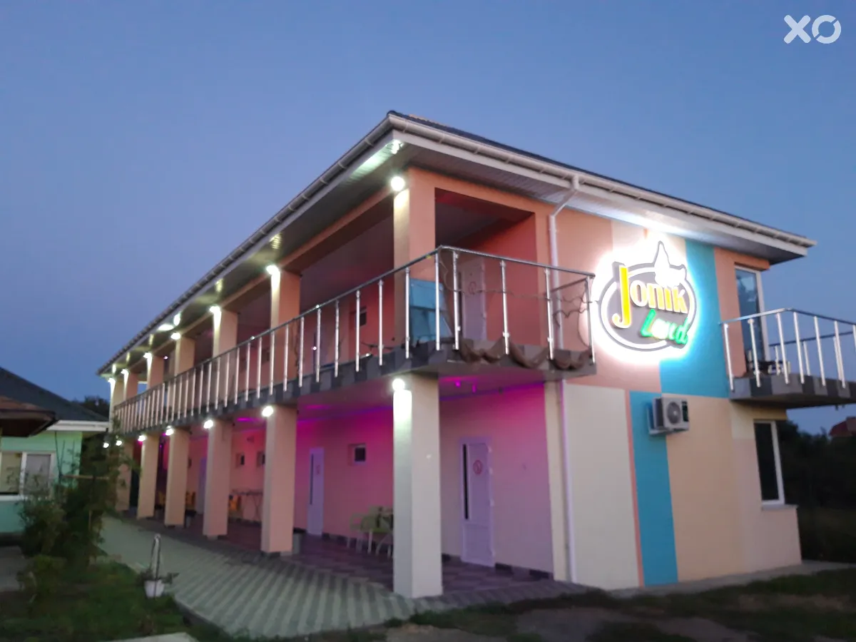 Jonik Land Hotel