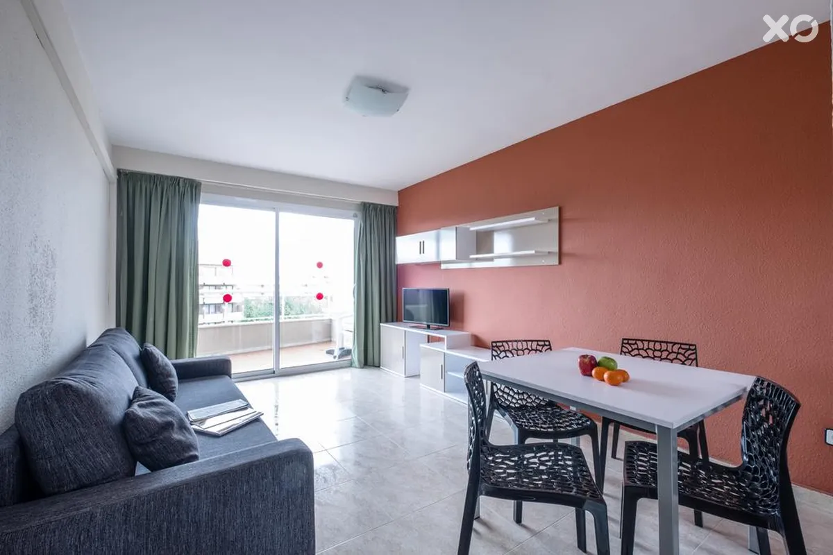 California Apartmentos