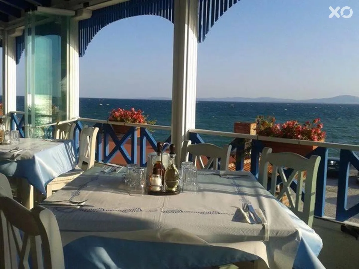 Paros