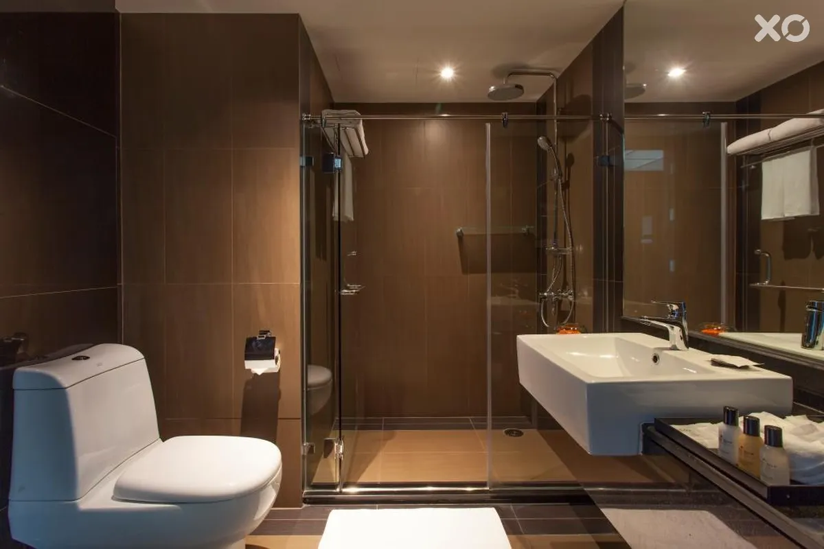 Golden Tulip Mandison Suites
