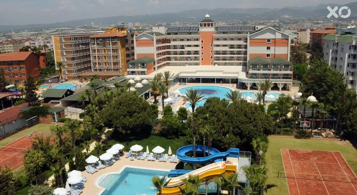 Insula Resort & Spa