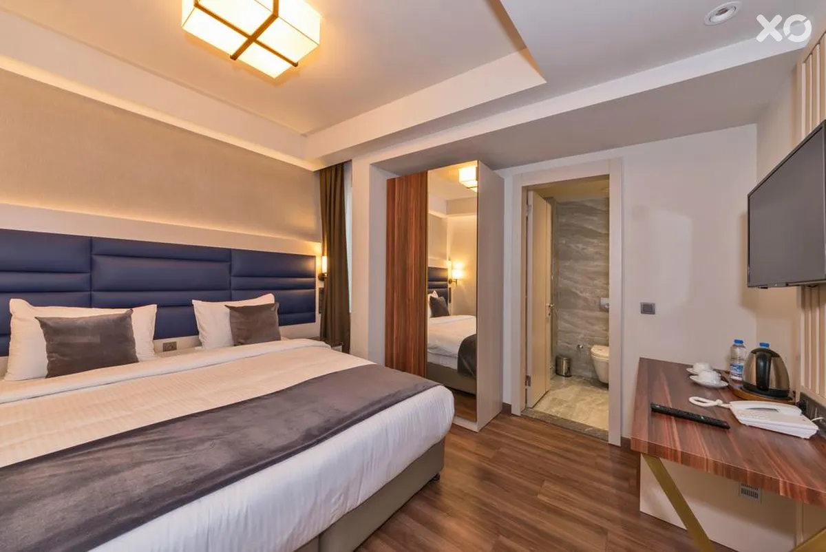 Golden Royal Hotel