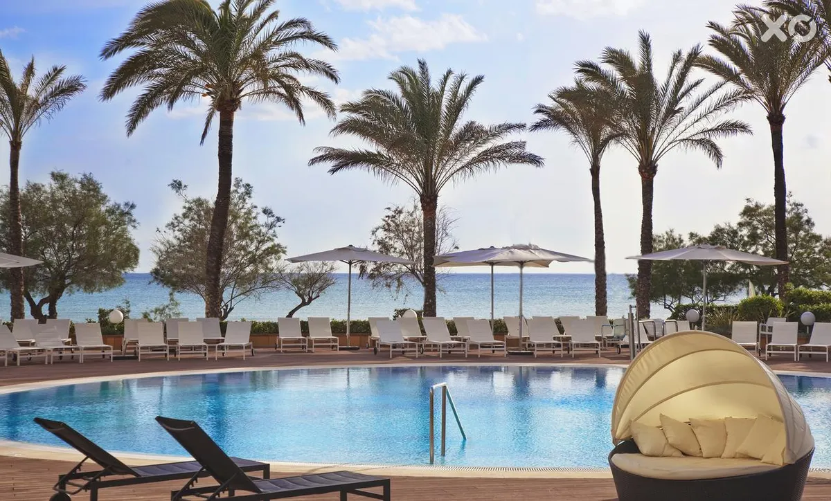 HM Tropical Hotel