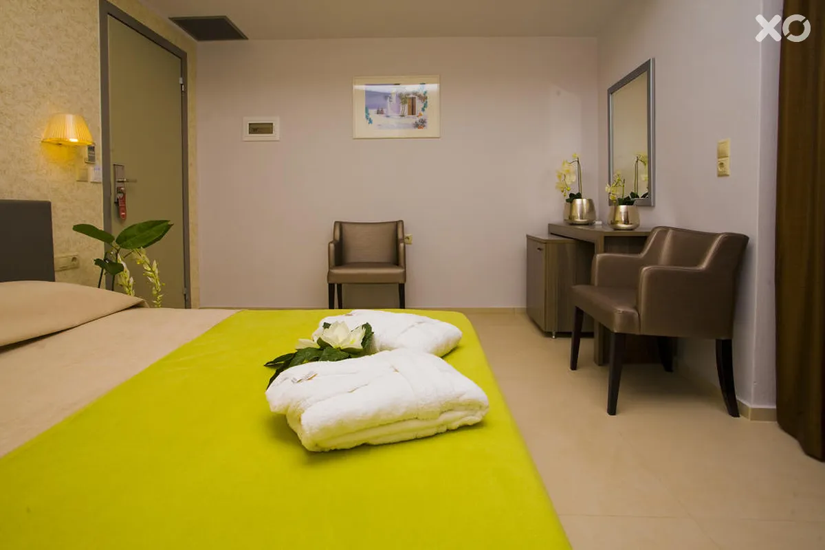 Astron Hotel