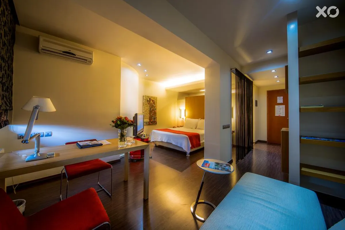 Capsis Hotel