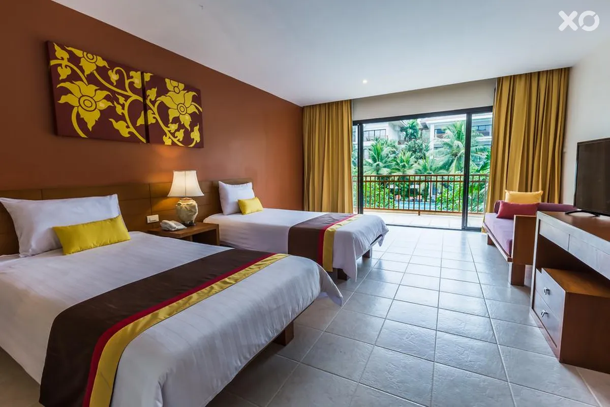 Naithonburi Beach Resort