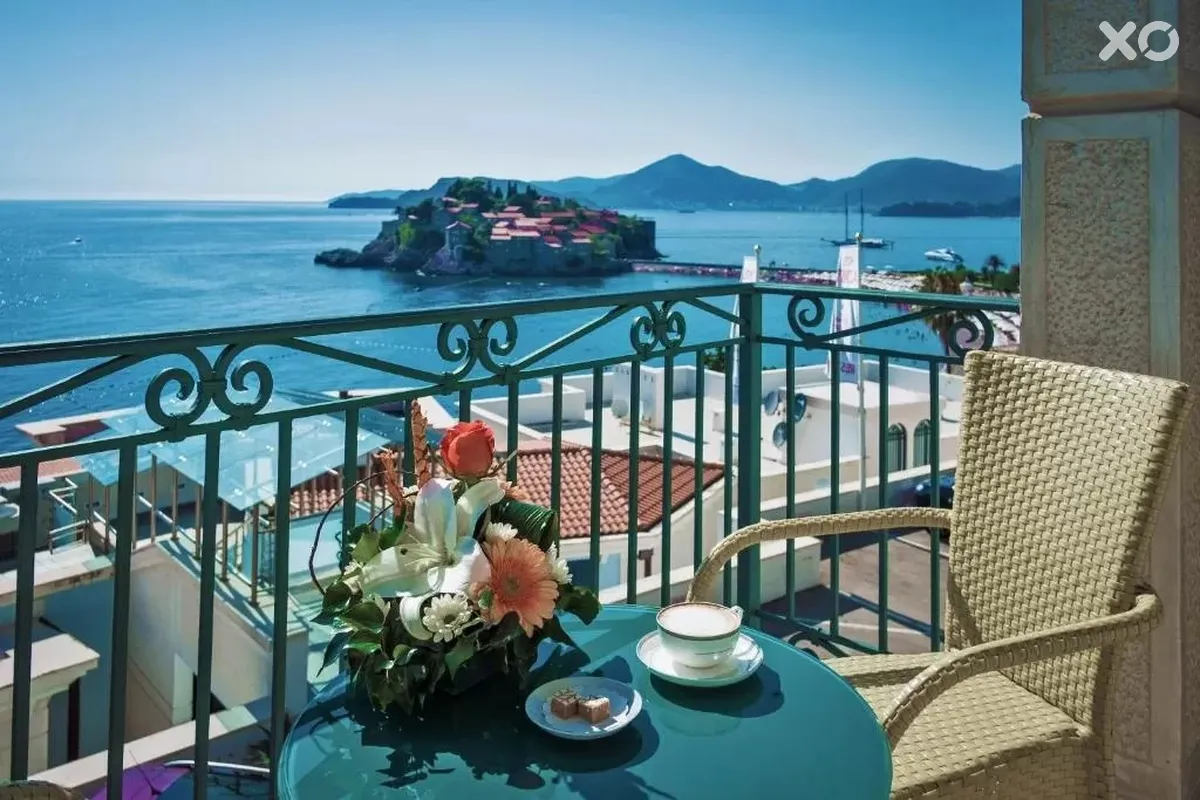 Azimut Hotel