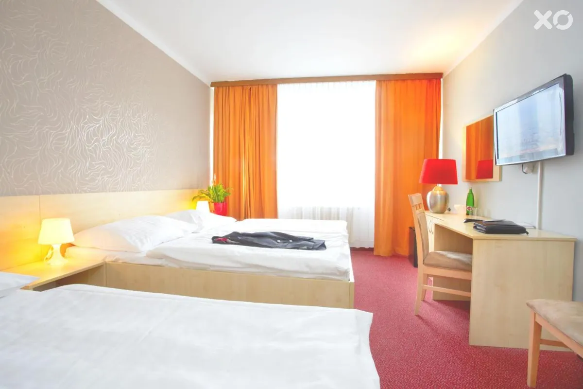 Charles Central Hotel