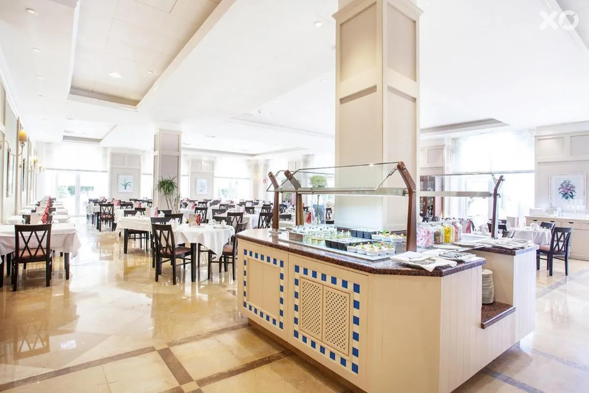 Grupotel Macarella Suites & Spa