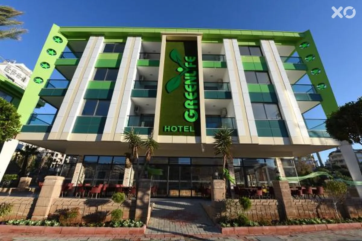 Green Life Hotel