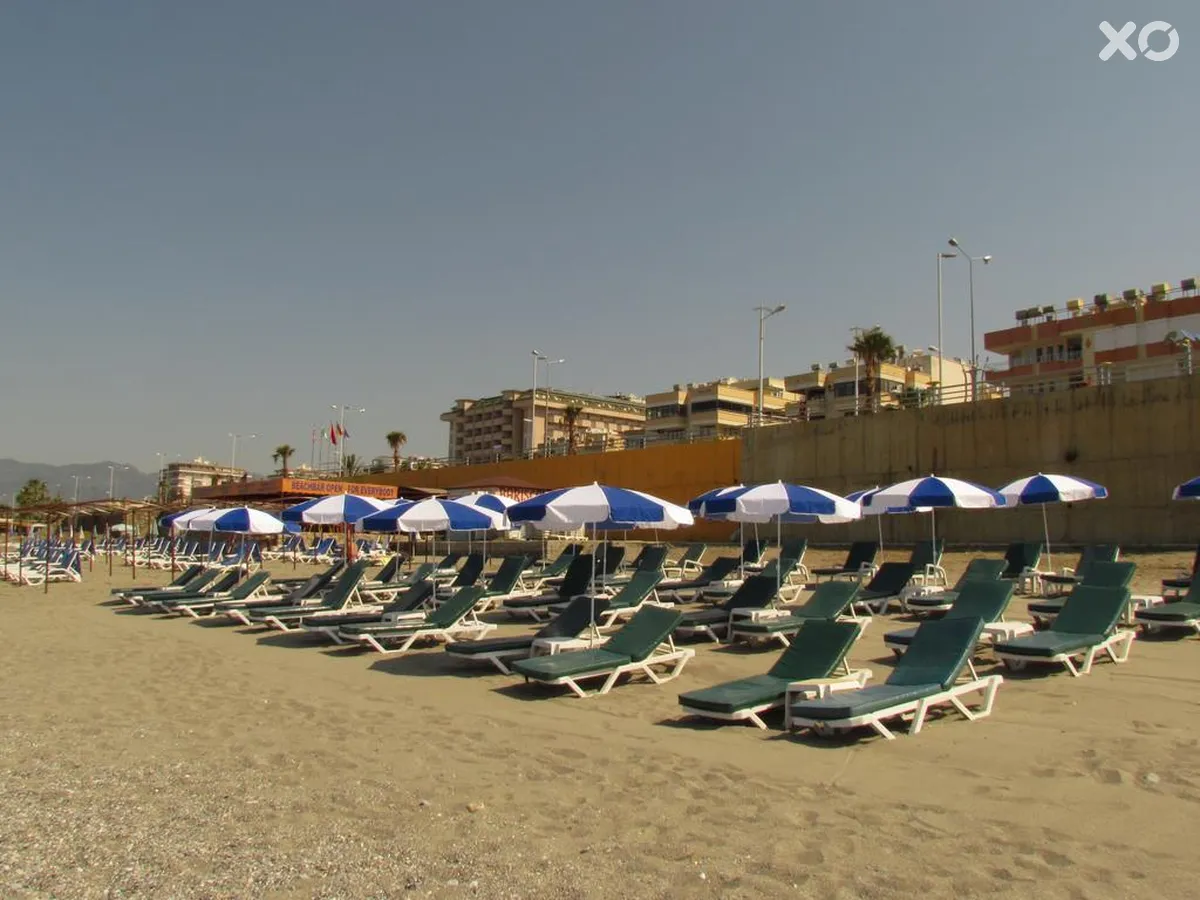 Gold Twins Family Beach Hotel