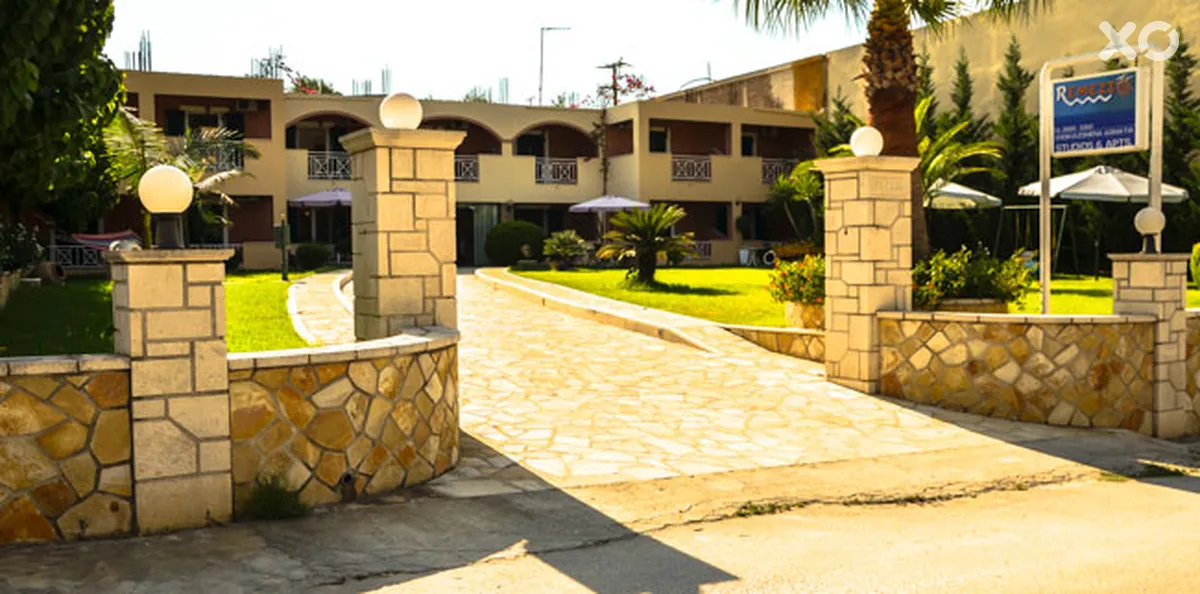 Remezzo Studios & Apartments