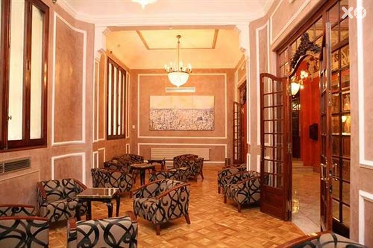 Nouvel Hotel