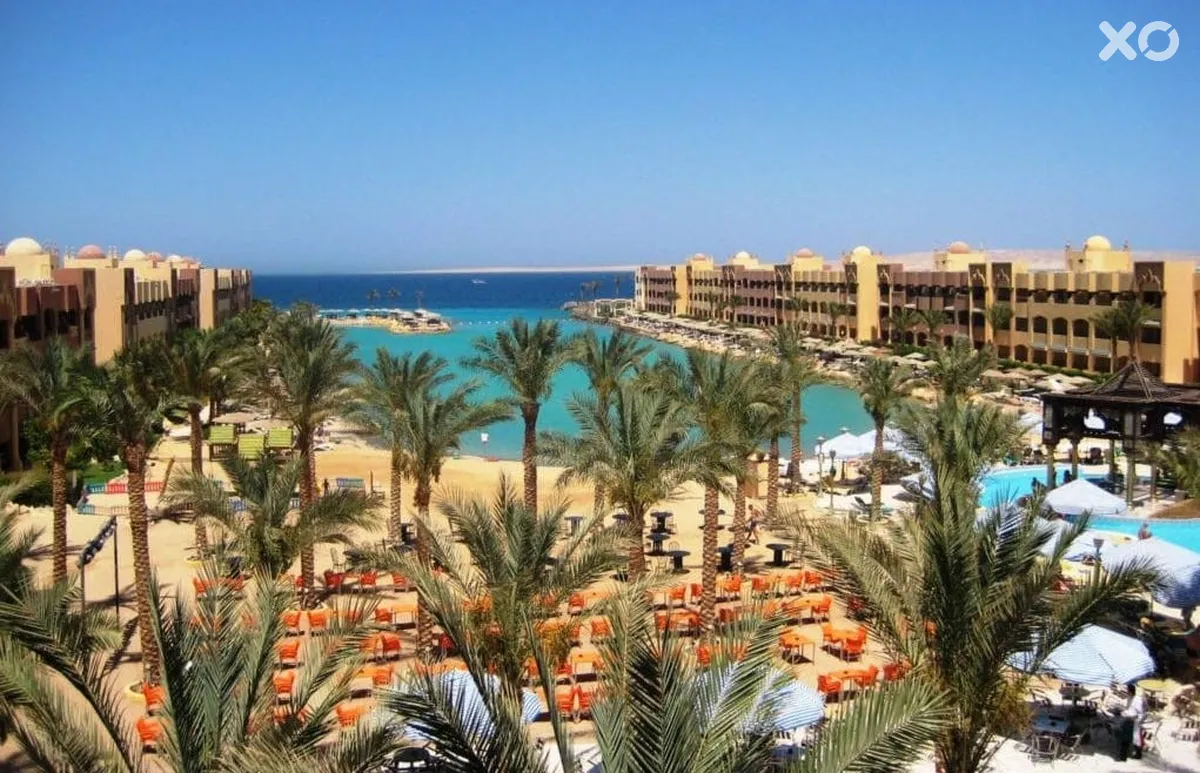Sunny Days El Palacio