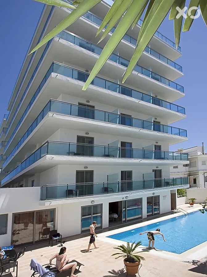 Manousos City Hotel