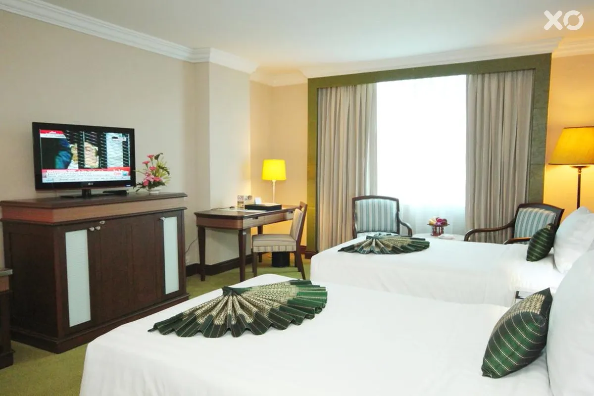 Golden Tulip Sovereign Hotel