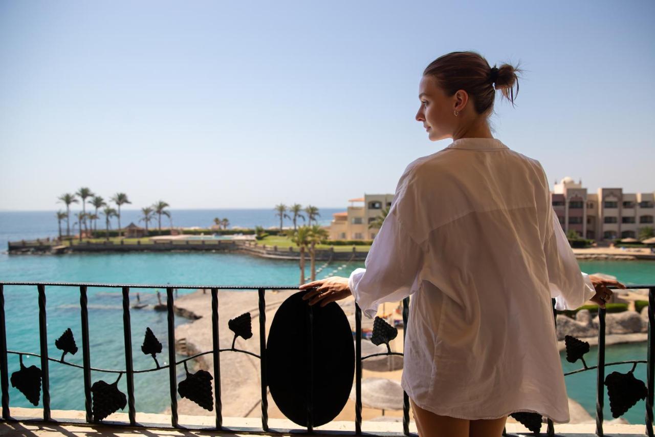 Sunny Days El Palacio