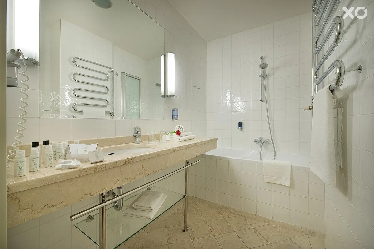 EA Hotel Julis
