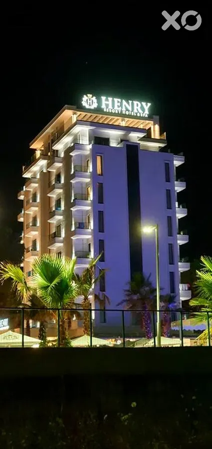 Henry Resort & Spa
