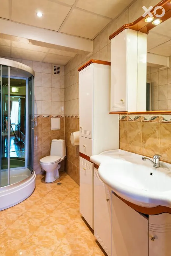 Avenue Hotel