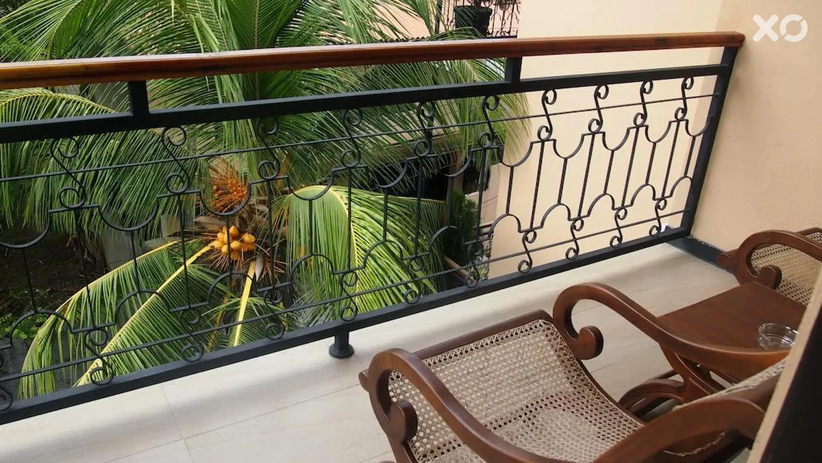 Flower Garden Hotel