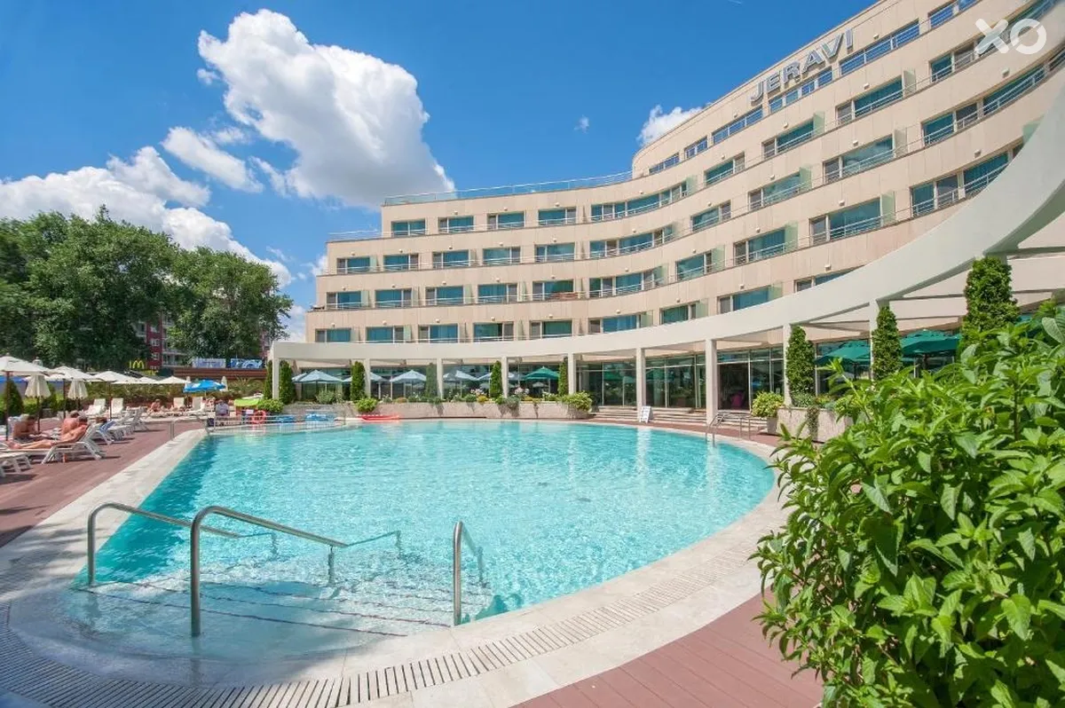 Jeravi Hotel