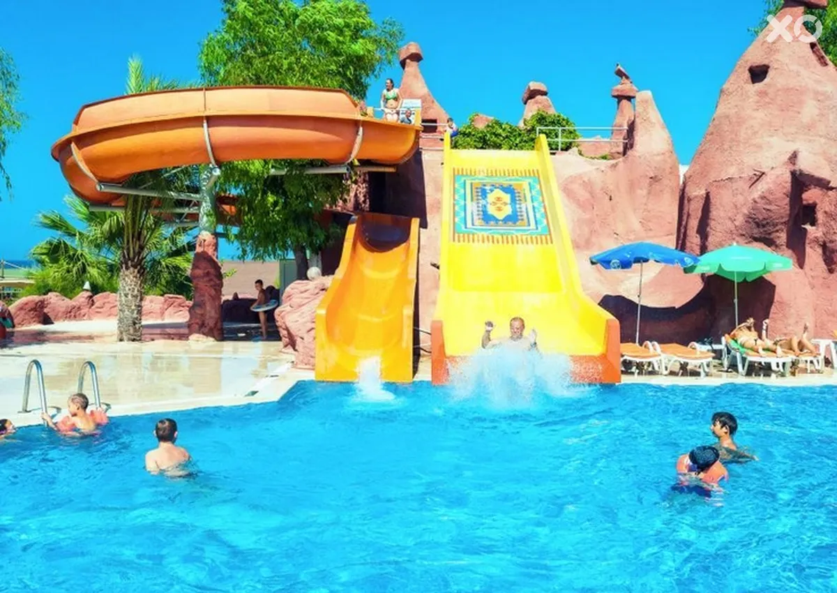 M.C. Mahberi Beach Hotel