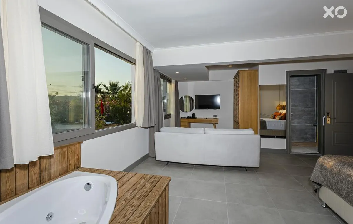 Yalipark Beach Hotel